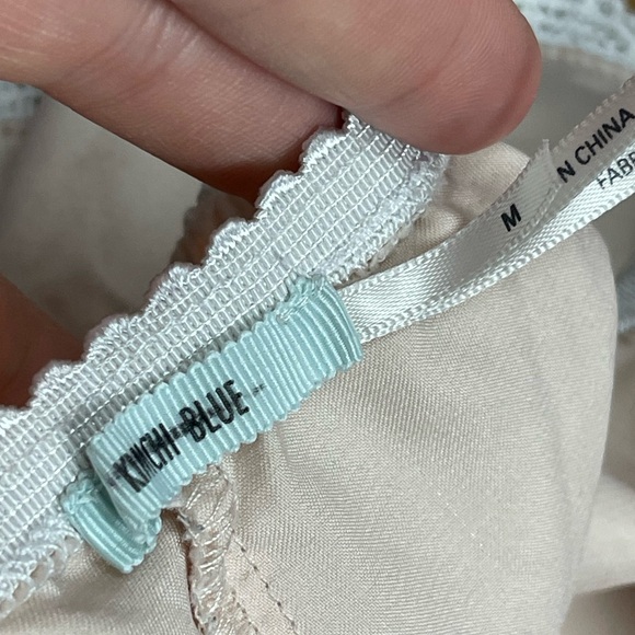 Urban Outfitters kimchi Blue satin pajama shorts size medium - Picture 5 of 7